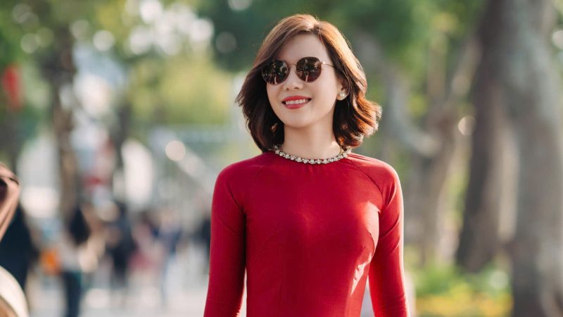 Á hậu Đinh Thị Hiệp: Đóa hồng duyên hải giữa bản tình ca mùa đông Hà Nội