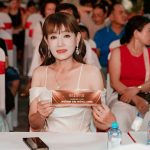 Người đẹp áo dài Hồng Linh rạng rỡ trên hàng ghế VIP đêm chung kết Hoa hậu Thương hiệu Việt Nam 2026