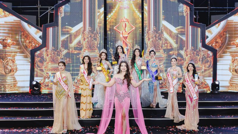 Hoa hậu Ban Thị Thu chiếm spotlight với nhan sắc điểm 10 tại Chung kết Hoa hậu Doanh nhân Hương sắc Việt Nam 2026