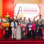 Tân Hoa hậu Đinh Thị Thường: Niềm vui đăng quang trọn vẹn trong vòng tay gia đình